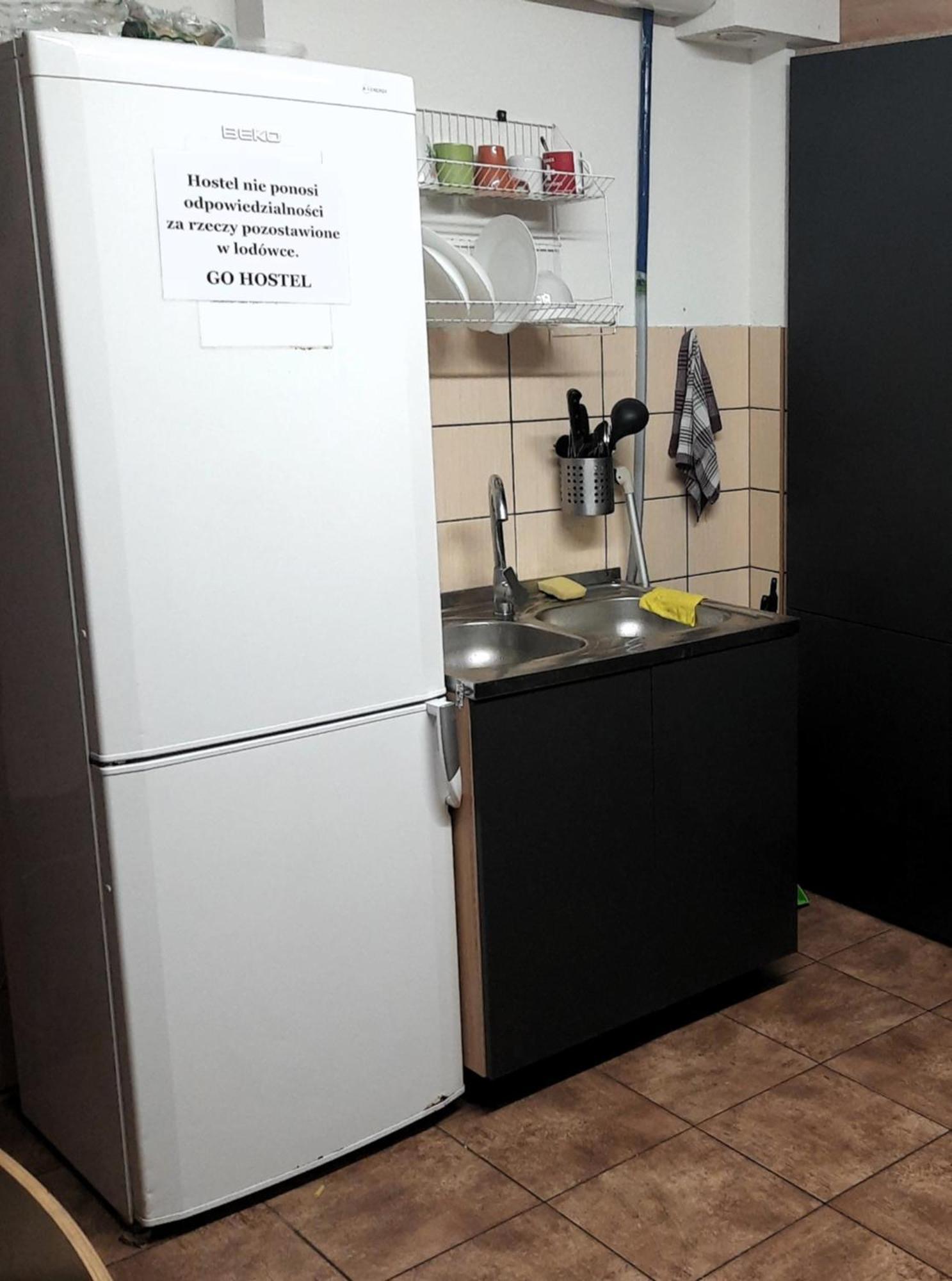 Go Hostel Rewolucji Lodz  Ngoại thất bức ảnh